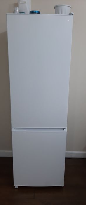 Продам холодильник Dexp