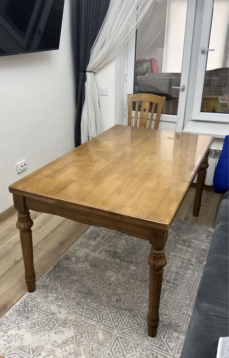 Стол из дуба хорошем состаяни