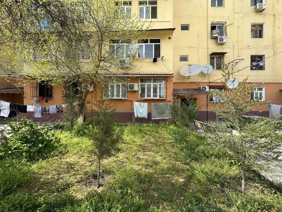 Уй сотилади Сувсоз 1, 3 хона 1-кават 4-этажли уйда