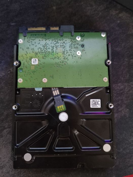 Жёсткий диск 6т новый