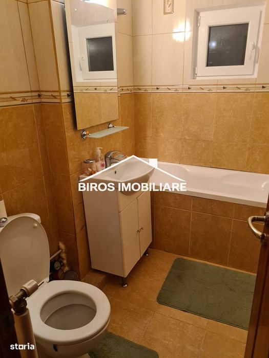 2 decomandate Rovine - J-uri