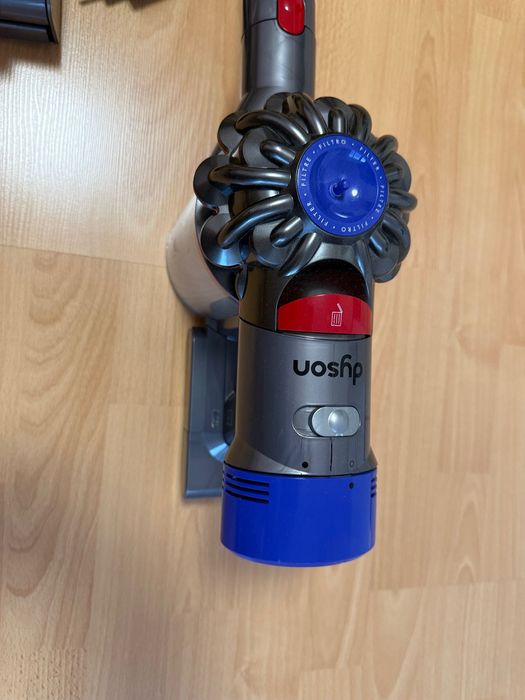 Aspirator Dyson V7 (SV11