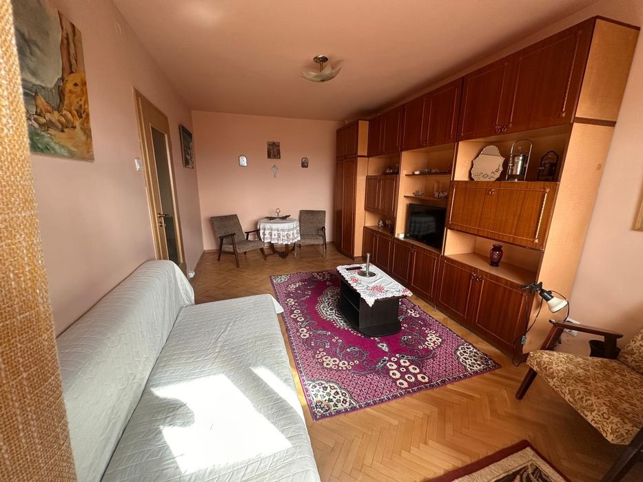 De închiriat: apartament 2 camere,complet mobilat,Vasile Aaron