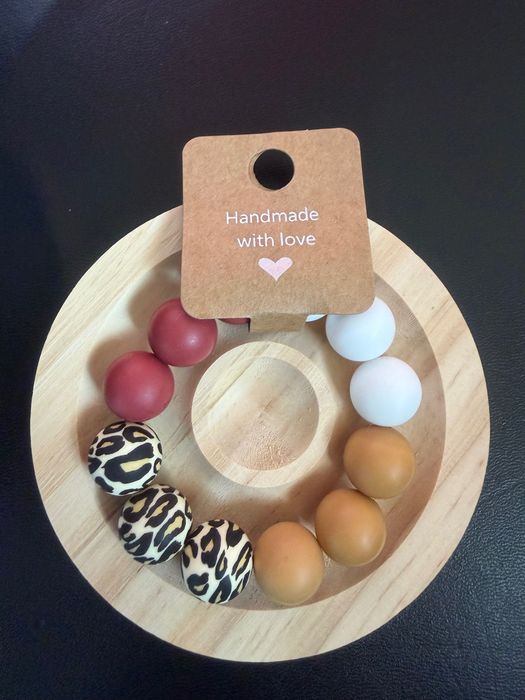 Ръчно изработена гривна