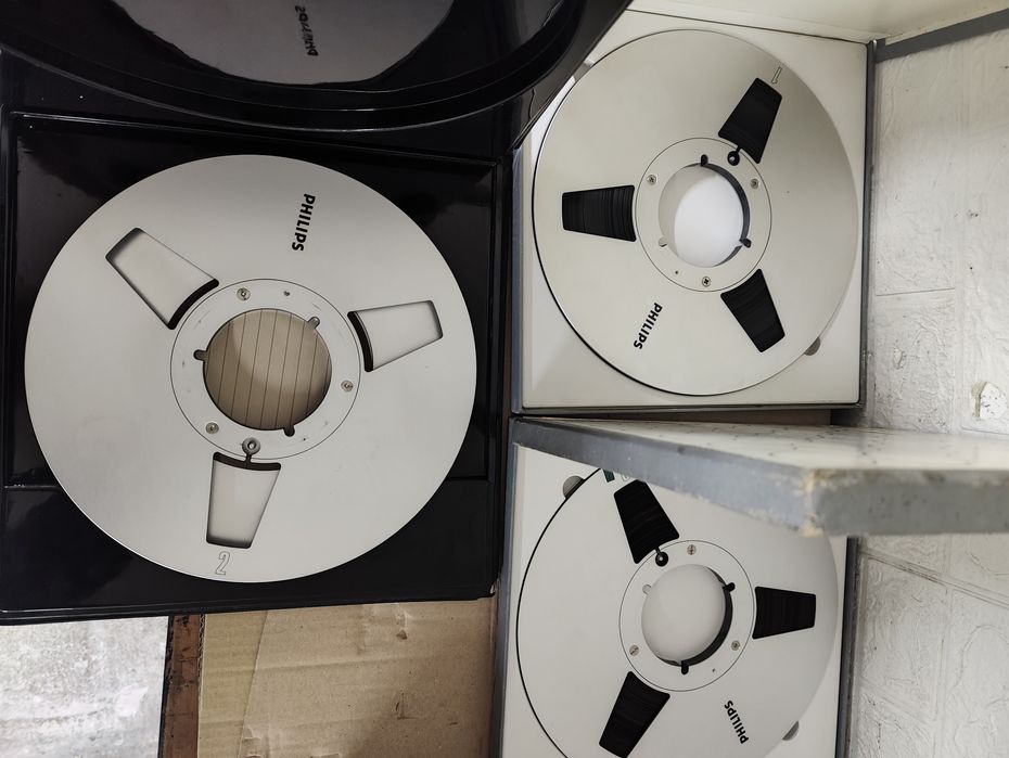 2 benzi +1 rolă 26" Philips, stare ca nouă.