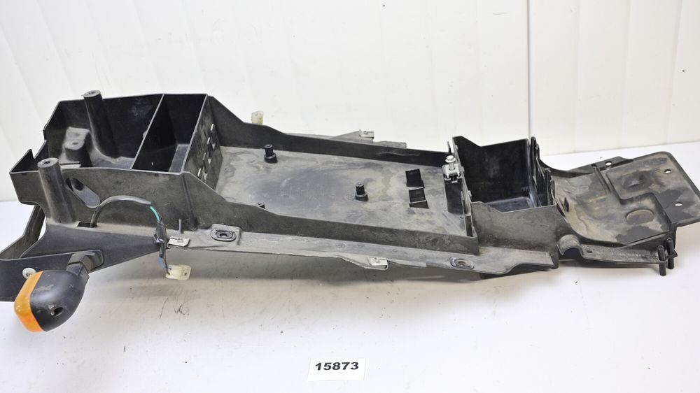 Undertail Suport Numar Spate Cu Semnalizari Aprilia RSV 1000 Mille