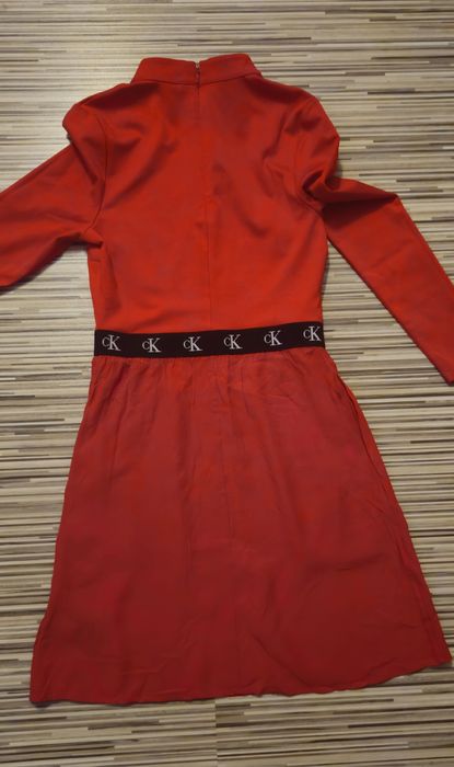 Rochie roșie Calvin Klein Jeans - Mărimea S (2021)