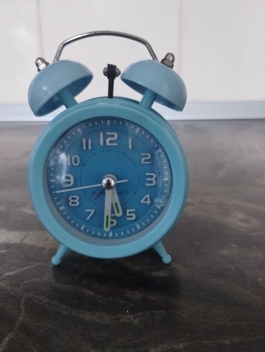 Ceas deșteptător (albastru)