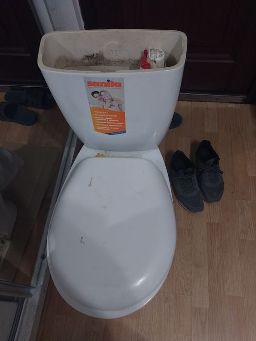 Отдам бесплатно унитаз
