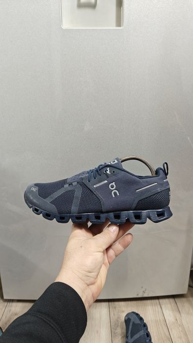 On.  cloud.  Nr   40.5