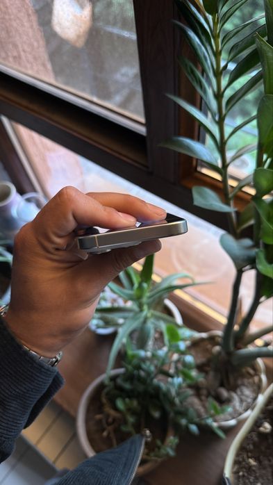 Iphone 16 pro 256gb 90akb