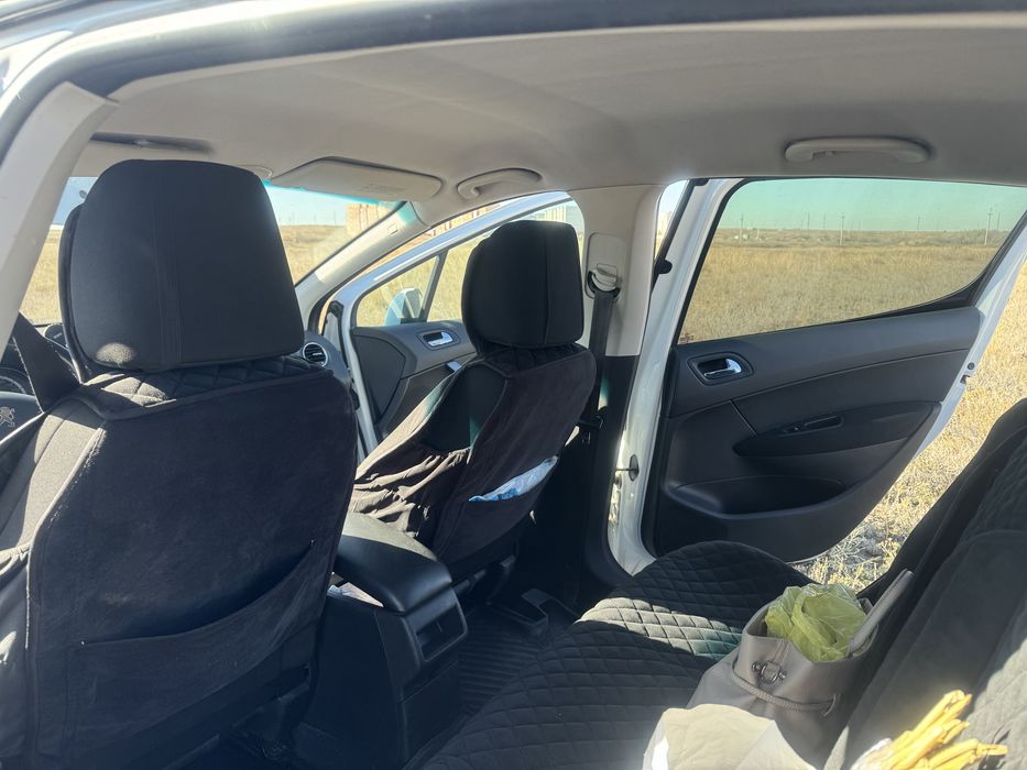 Машина.  сатылады