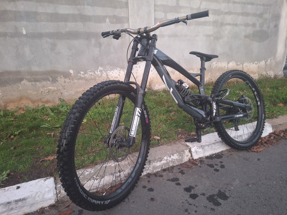 DOWNHILL - YT INDUSTRIES в отлично състояние