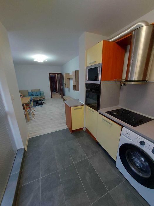 Дава се под наем Двустаен апартамент в Търговище, Център - 70 кв.м за 306 € - Снимка #2