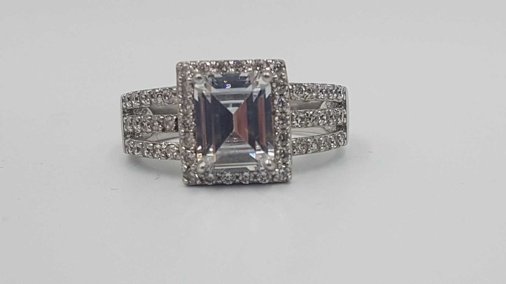 Superb inel vintage din argint si zirconii elegant