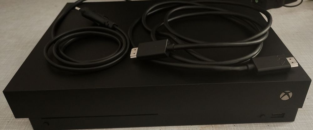 Xbox one X 1 терабайт