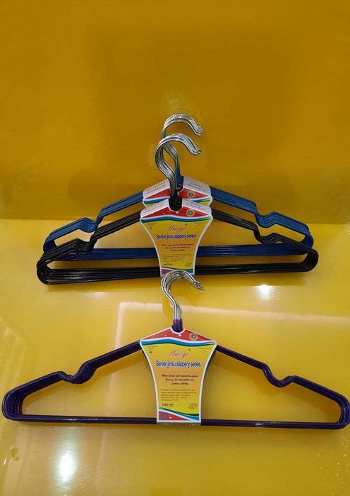 Вешалка-плечики для одежды антискользящая