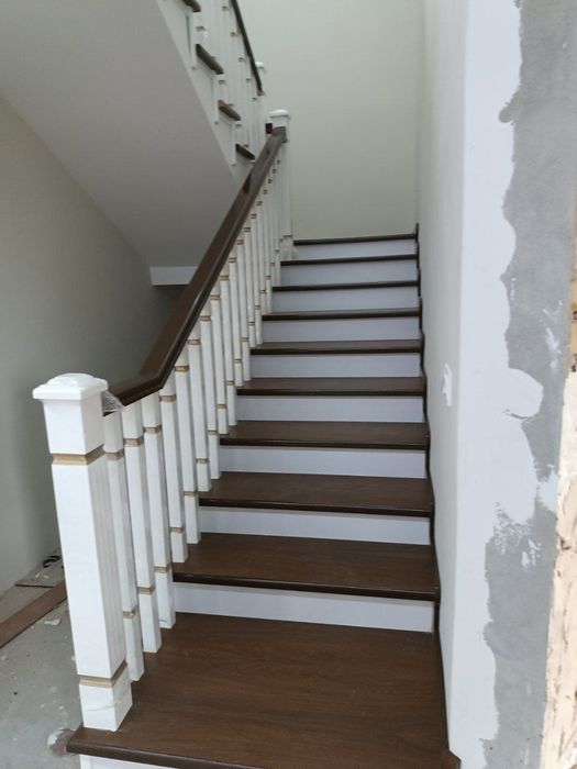 Обшивка лесниц из МДФ, Шпона а так же из натурального дерева