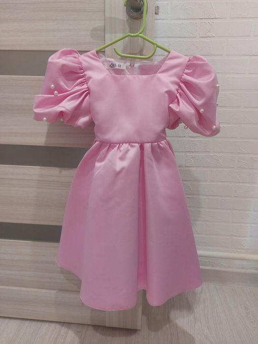 Продам нарядное  платье