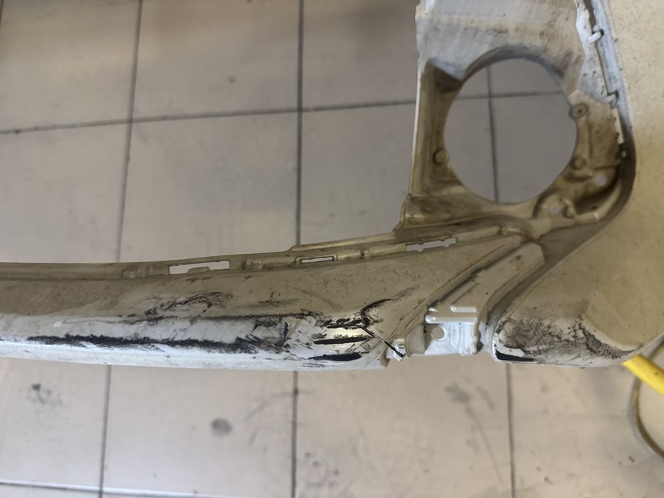 Бампер на Toyota camry  70