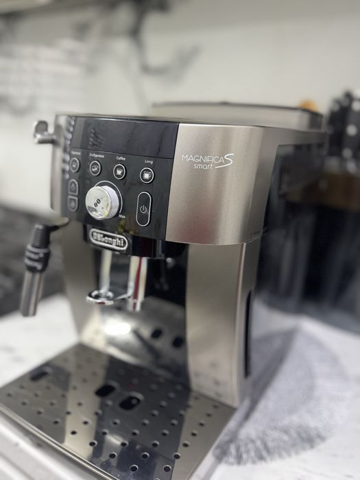 Espressor automat De’Longhi magnifica s smart,13 setari,folosit o data