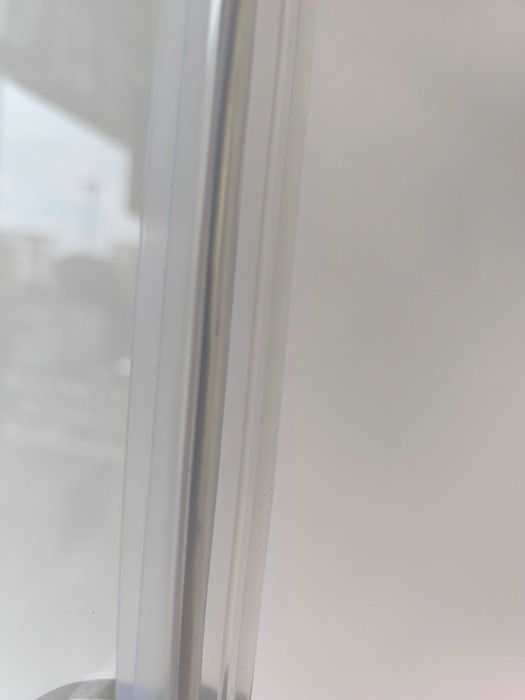 Силиконово уплътнение за стъклена врата магазин 10мм