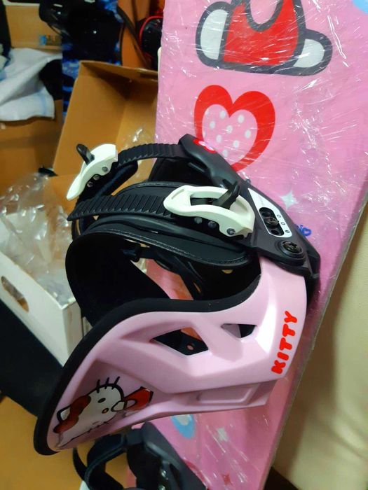 Placa snowboard copii noua Hello Kitty 128 cm cu legaturi snowboard boots