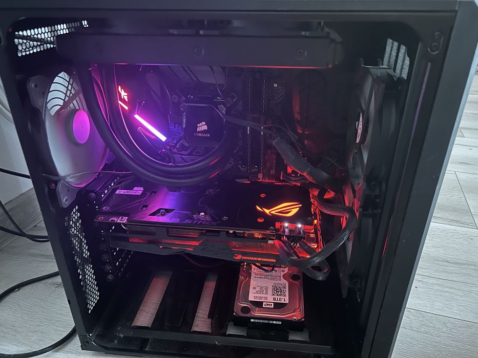 PC Gaming ASUS ROG Strix – i7-8700K / RX 5700 XT 8GB / 16GB RAM