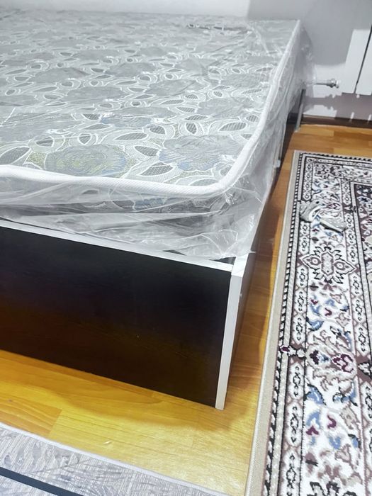 Двухспальный диван сатылады
