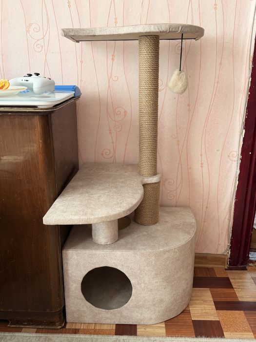 Домик для кошек новый