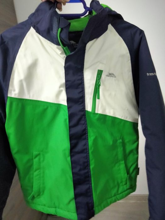 Costum ski copii 9-10 ani, stare foarte bună, aproape ca nou.