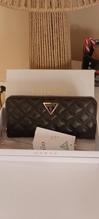 Guess ново портмоне