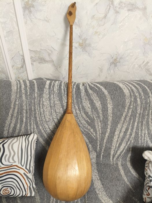 Домбра ручной роботы