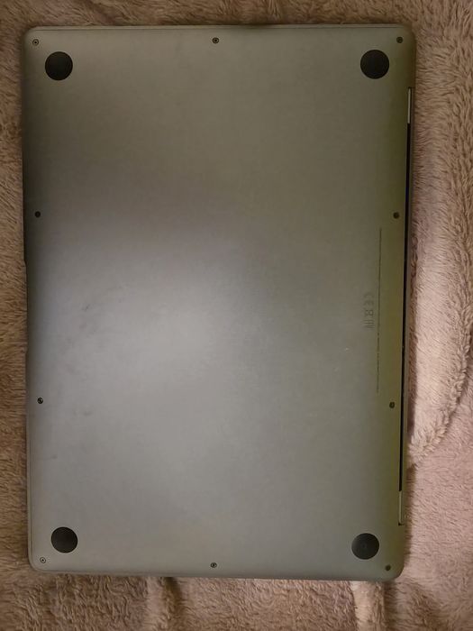 MacBook Air M1 2020 Space Gray/ 8GB RAM / 256GB SSD / Baterie 84% / Full Box