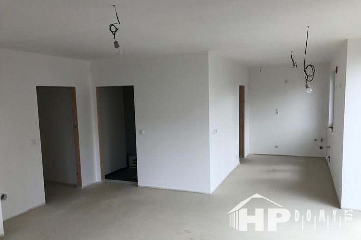 Casa le structura metalica la gata sau la rosu