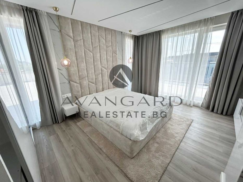 Продава се Тристаен апартамент в Пловдив, Остромила - 299 кв.м за 563 €/кв.м - Снимка #9