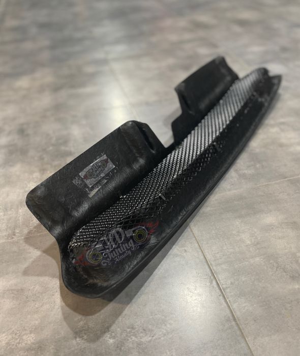 Решетка радиатора RFRB Subaru Legacy BG/BD