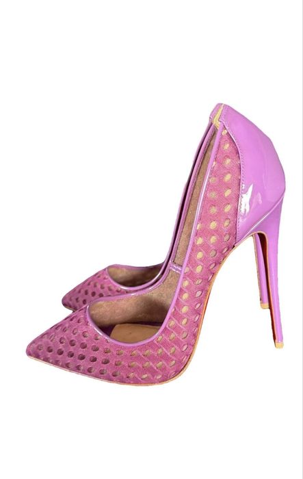 Louboutin високи обувки