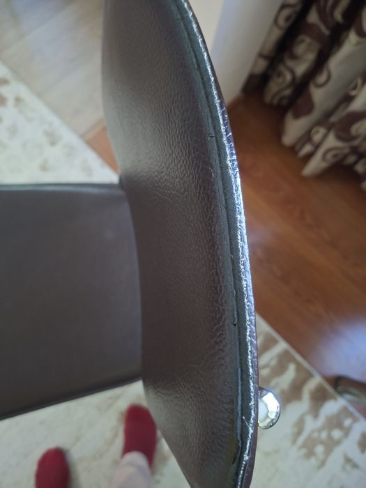 Продаются стулья кухонные