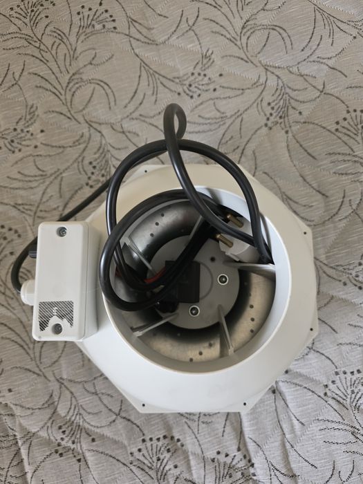 Вентилатор Can-Fan RKW 125l/ 370 m3/h, с контролер на темп