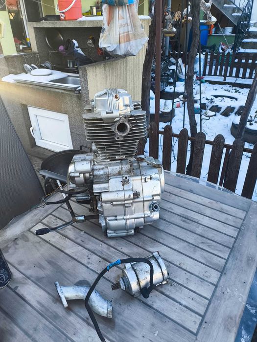 200сс Китайски двигател