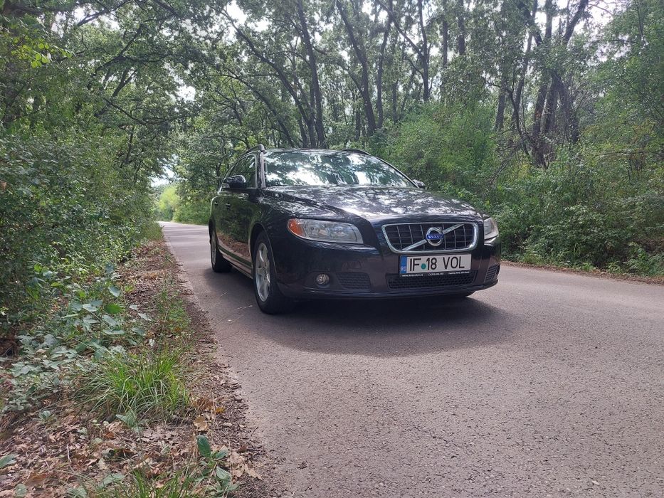 VOLVO V70 2010 — imagine 2