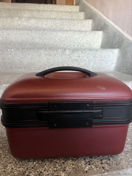 Куфар с цифров код