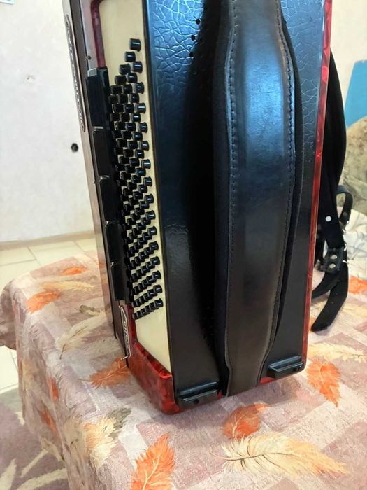 Акордион 96 баса
