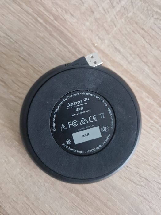Jabra speaker in stare foarte buna, inclusiv husa este nou doar probat