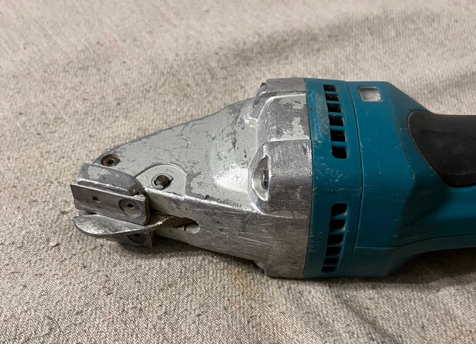 Foarfeca tabla Makita DJS161 18V LXT profesionala doar corp