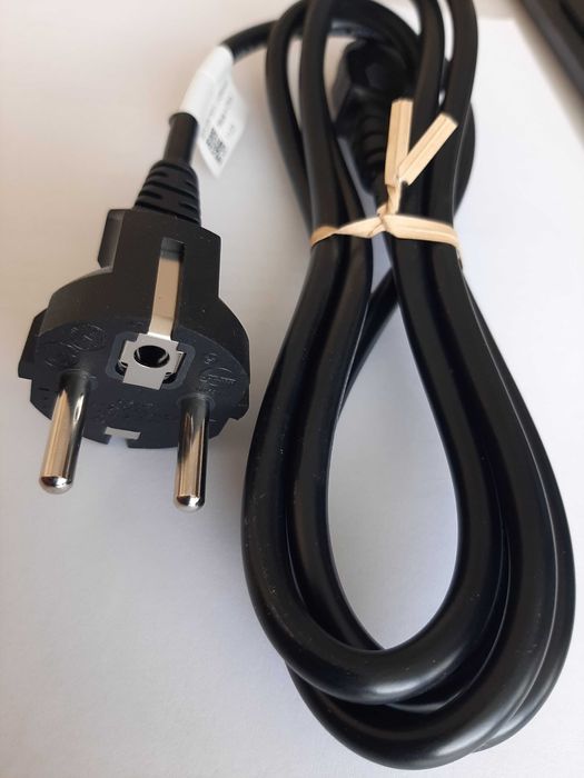 Продавам чисто нов захранващ кабел за компютър