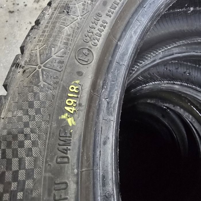 2x 235/45/18 M+S CONTINENTAL Stare excelentă