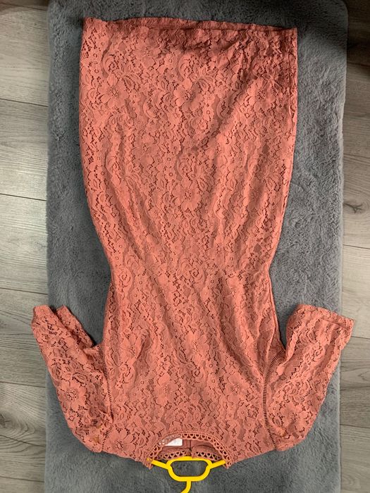 Haine noi, cu eticheta 50% reducere