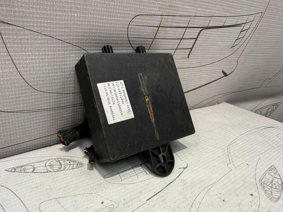 Modul confort BCM / Unitate caroserie (EMM-T4 L5) Renault Clio IV 231A00174R 2016 / [2012-2019] / (5B3)
